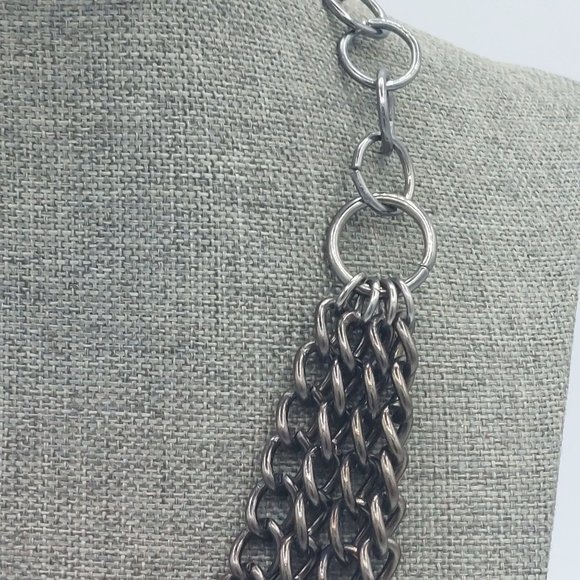 Vintage 80s Gunmetal Gray Silver Toned Necklace Cluster Bib Large Multi Strand - Picture 3 of 7
